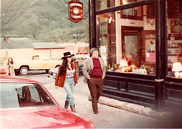 Roger Ebert and an unidentified companion outside the Excelsior Cafe at the 8th Telluride Film Festival (1981, photo by Jeff Stafford)